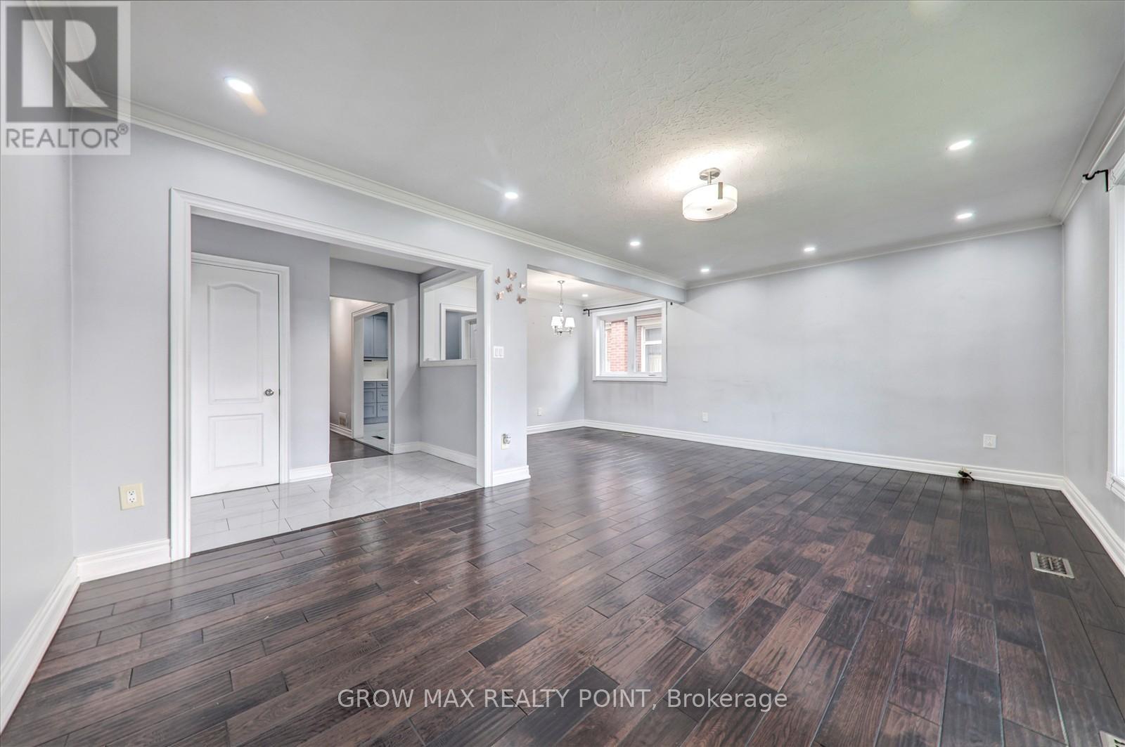 Upper - 184 Canlish Road E, Toronto, Ontario  M1P 1T2 - Photo 8 - E12556738