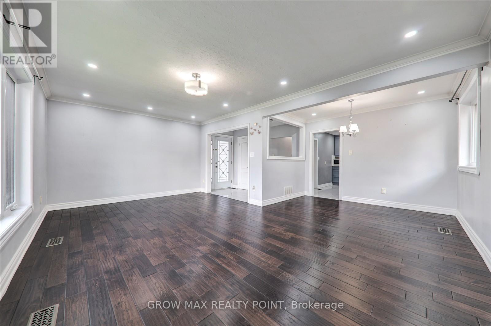 Upper - 184 Canlish Road E, Toronto, Ontario  M1P 1T2 - Photo 9 - E12556738