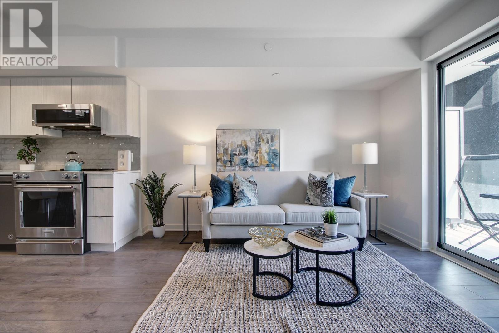 303 - 1401 O'connor Drive, Toronto, Ontario  M4B 2V5 - Photo 4 - E12556758