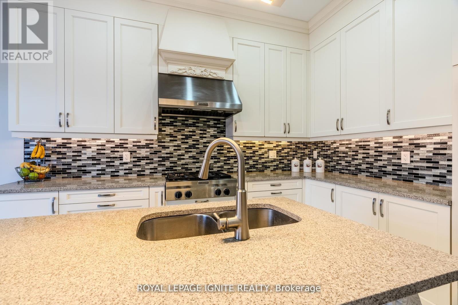 73 Kentwood Crescent, Markham, Ontario  L6B 0C4 - Photo 10 - N12418963