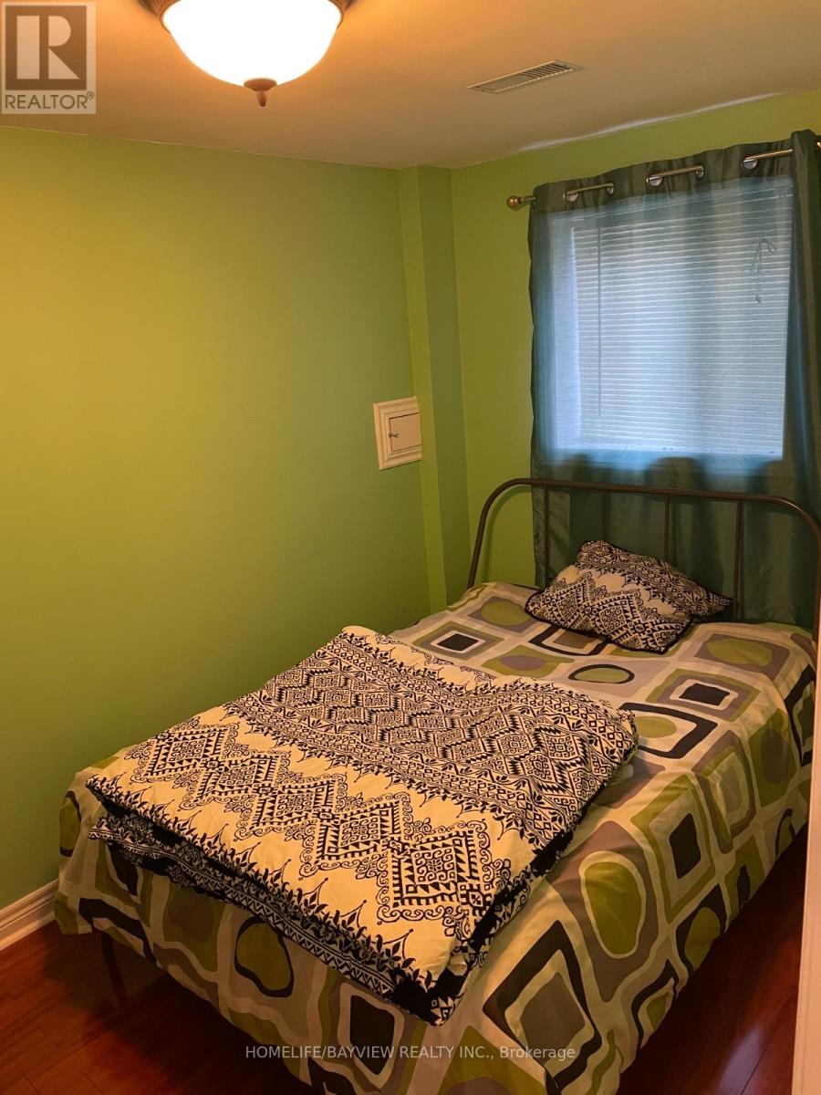 Basement - 32 Four Seasons Crescent, Newmarket, Ontario  L9N 0C3 - Photo 5 - N12556620