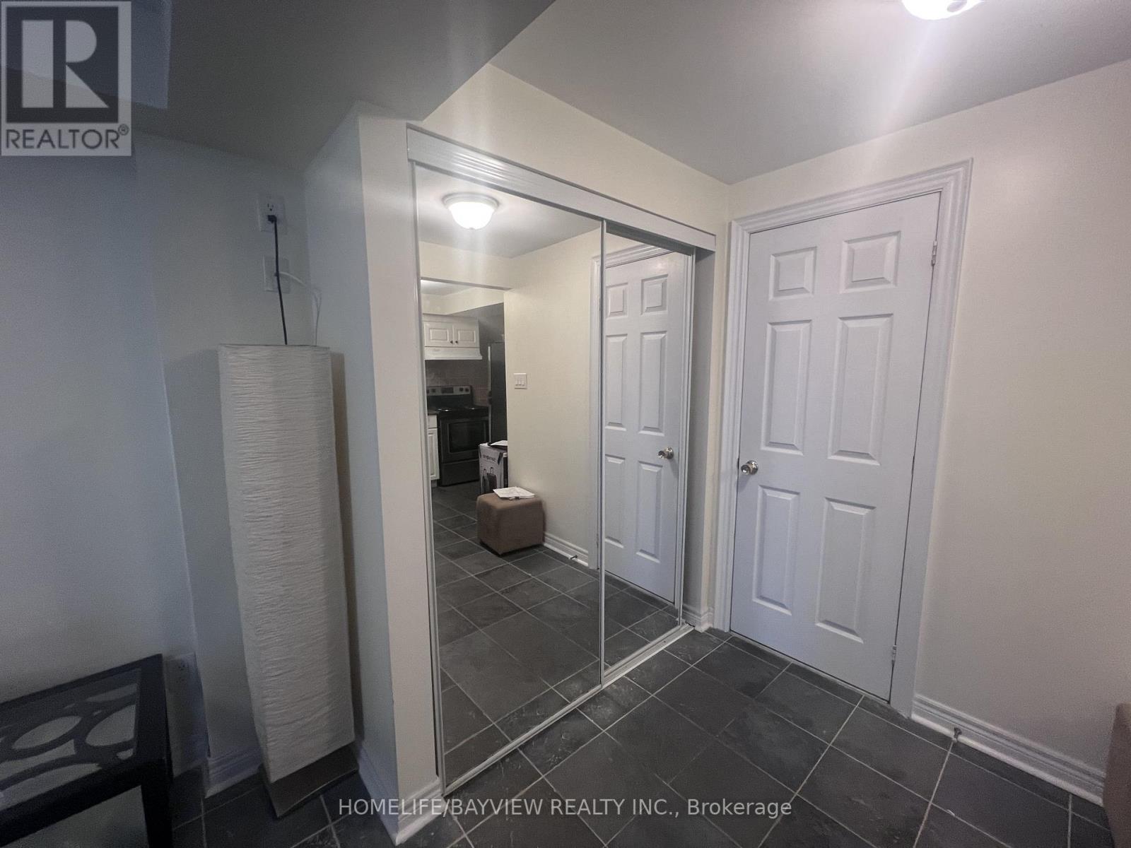 Basement - 32 Four Seasons Crescent, Newmarket, Ontario  L9N 0C3 - Photo 7 - N12556620