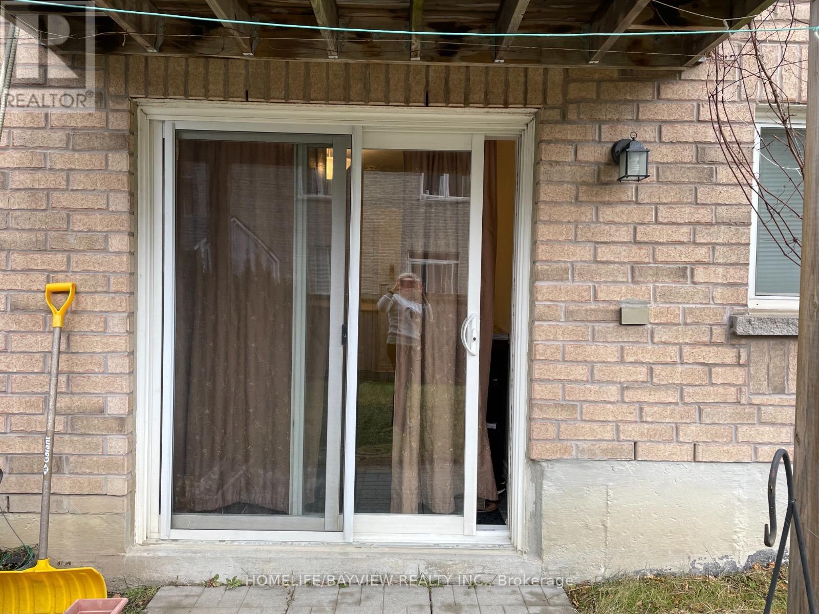 Basement - 32 Four Seasons Crescent, Newmarket, Ontario  L9N 0C3 - Photo 8 - N12556620