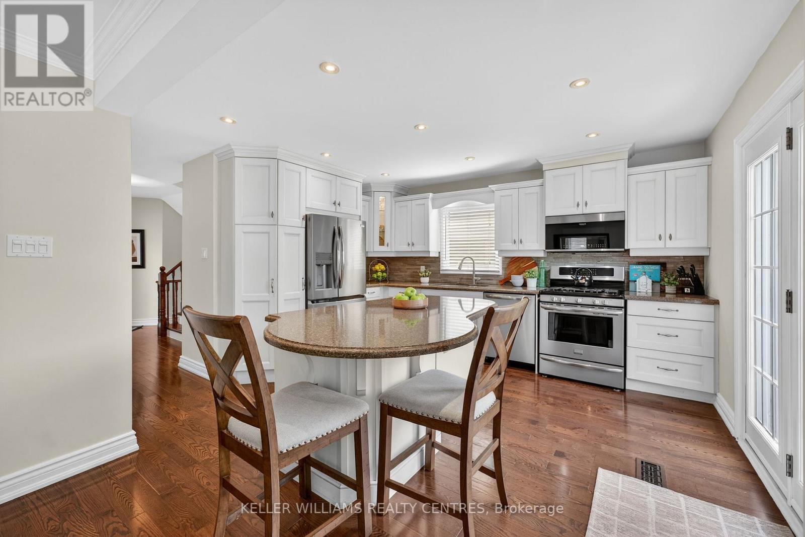 42 Buchanan Crescent, Aurora, Ontario  L4G 5K4 - Photo 13 - N12556688