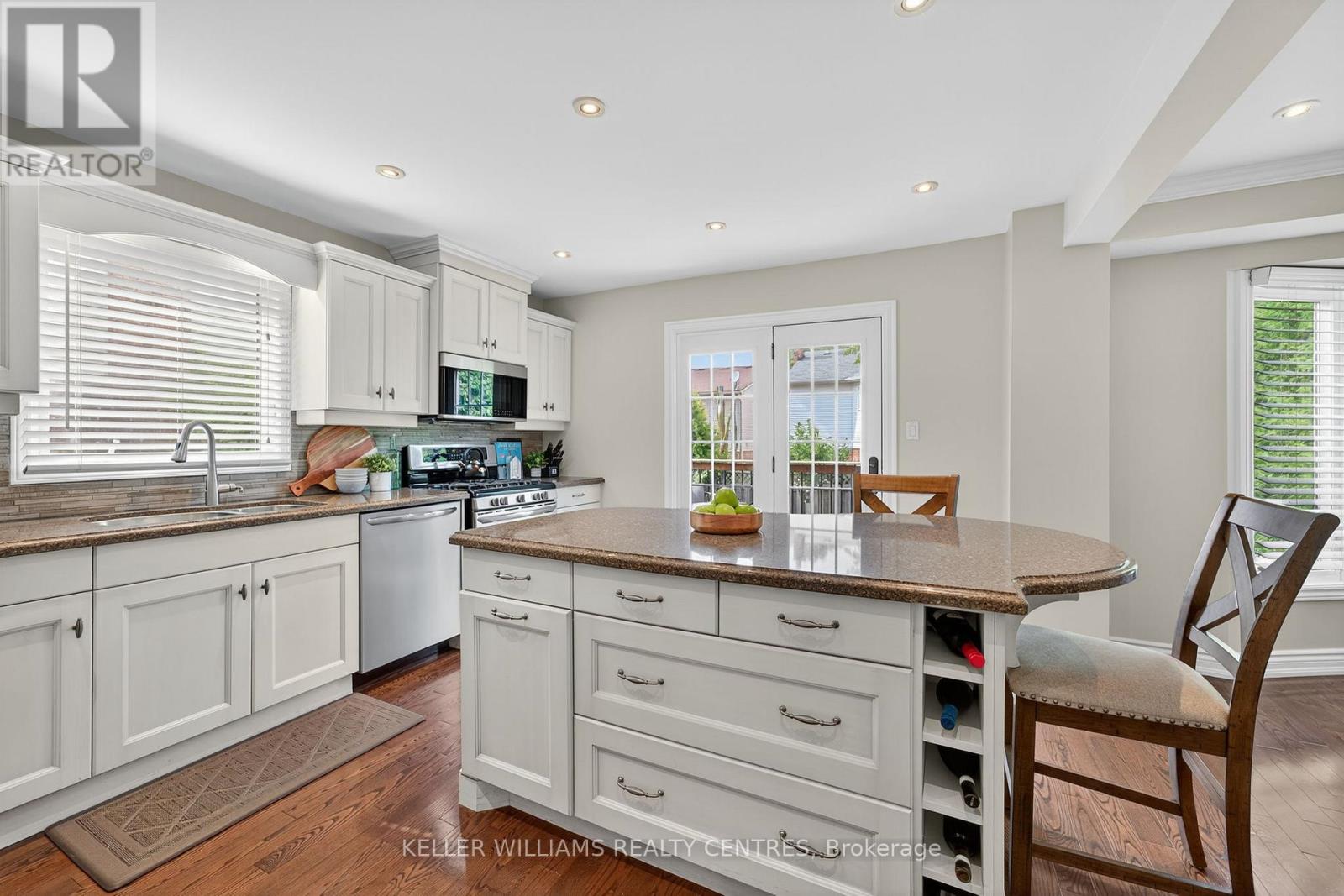 42 Buchanan Crescent, Aurora, Ontario  L4G 5K4 - Photo 15 - N12556688