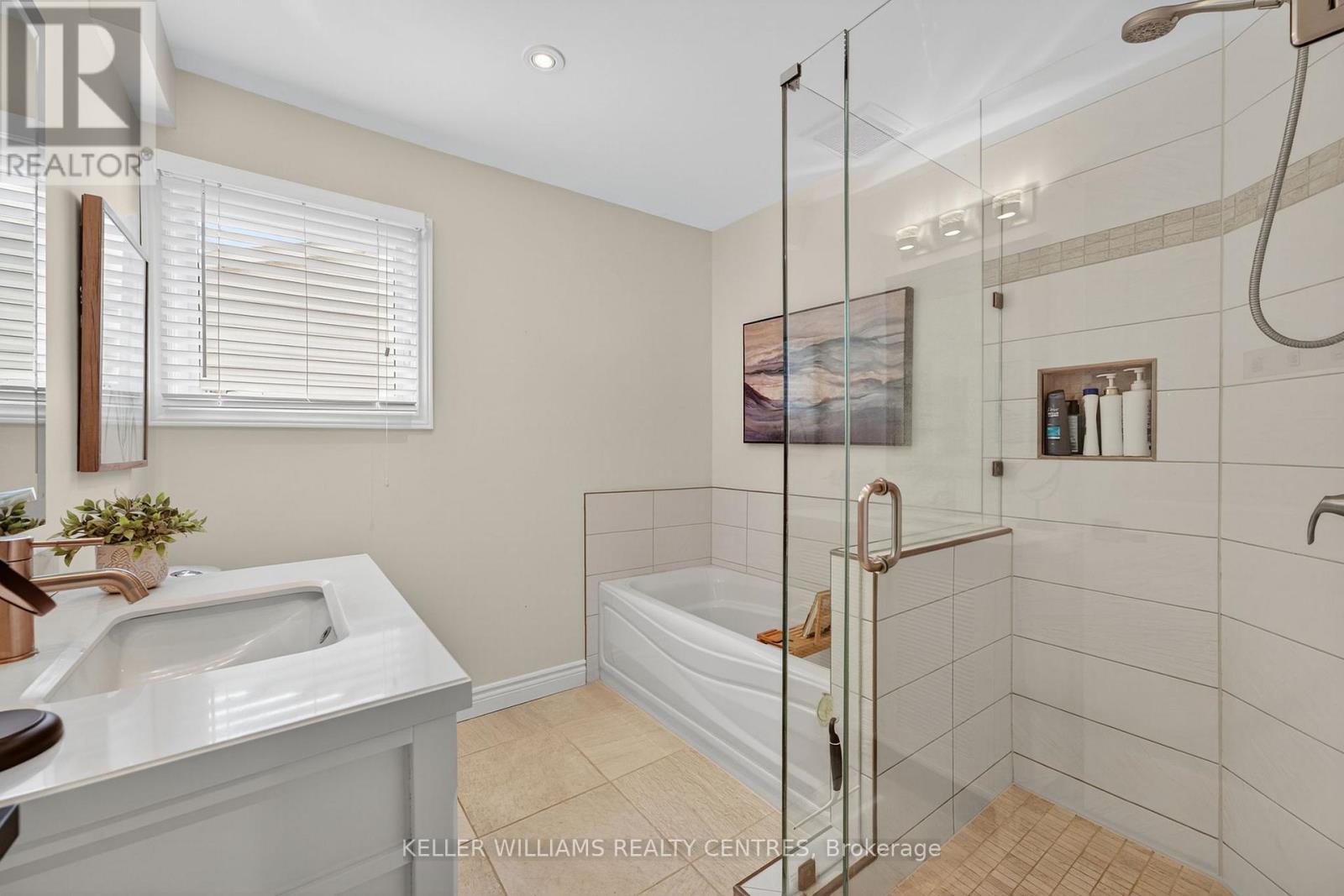 42 Buchanan Crescent, Aurora, Ontario  L4G 5K4 - Photo 31 - N12556688