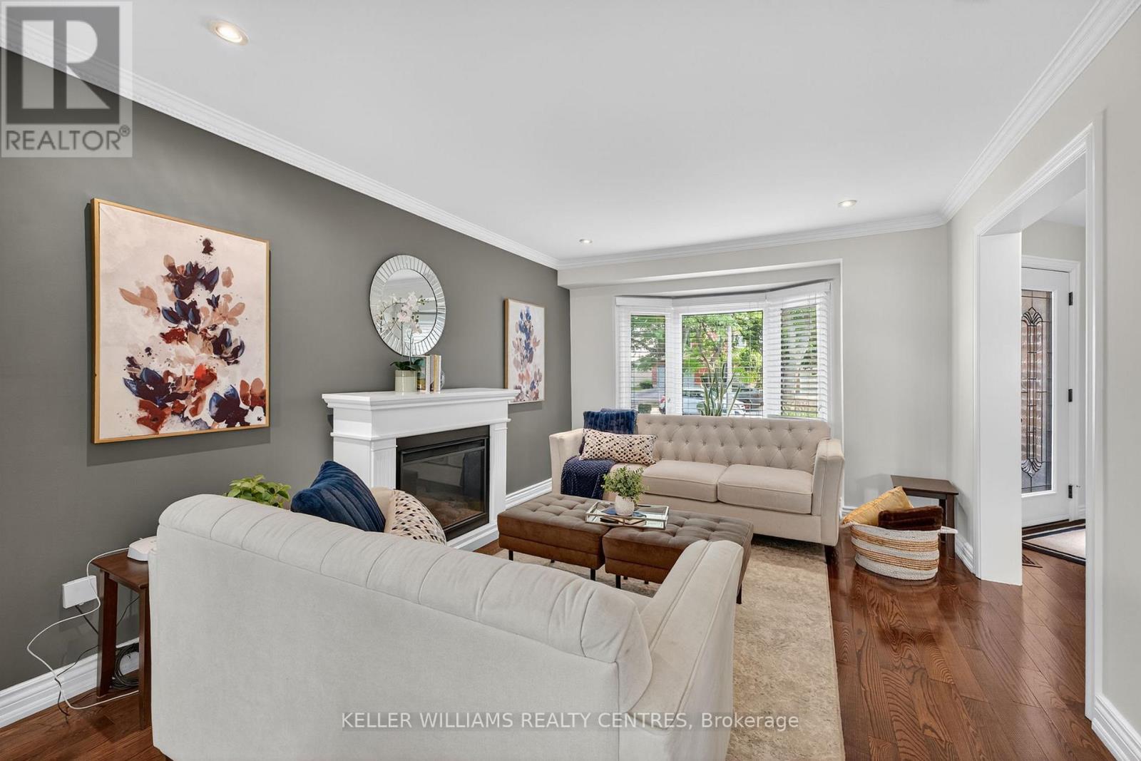 42 Buchanan Crescent, Aurora, Ontario  L4G 5K4 - Photo 5 - N12556688