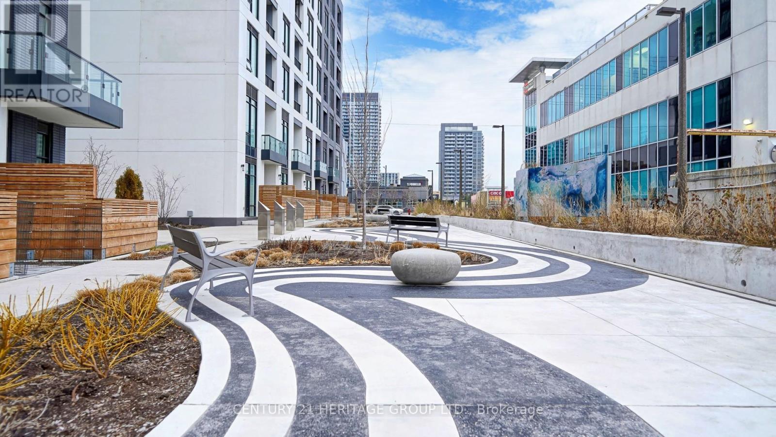 717 - 8868 Yonge Street, Richmond Hill, Ontario L4S 1H5 - Photo 2 - N12556720