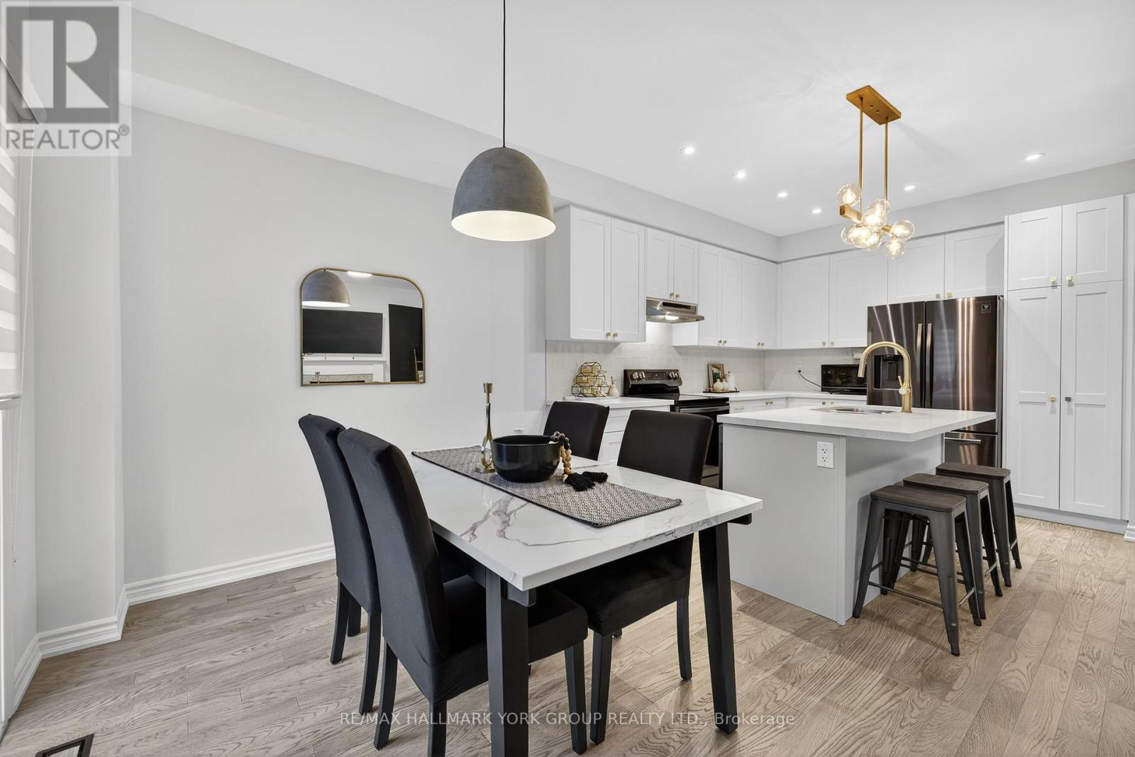 20 Gord Matthews Way, Uxbridge, Ontario  L9P 0E9 - Photo 4 - N12556728