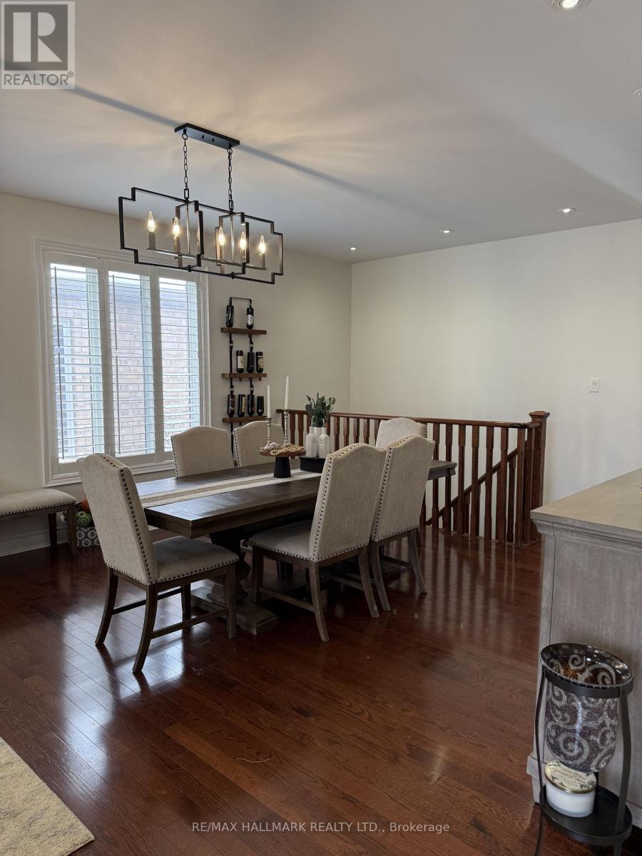 220 Tonner Crescent, Aurora, Ontario  L4G 7T7 - Photo 5 - N12556754