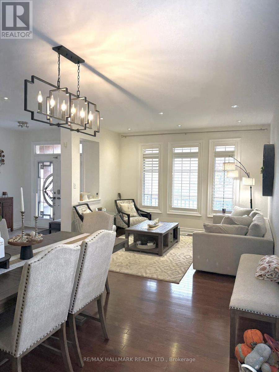 220 Tonner Crescent, Aurora, Ontario  L4G 7T7 - Photo 6 - N12556754