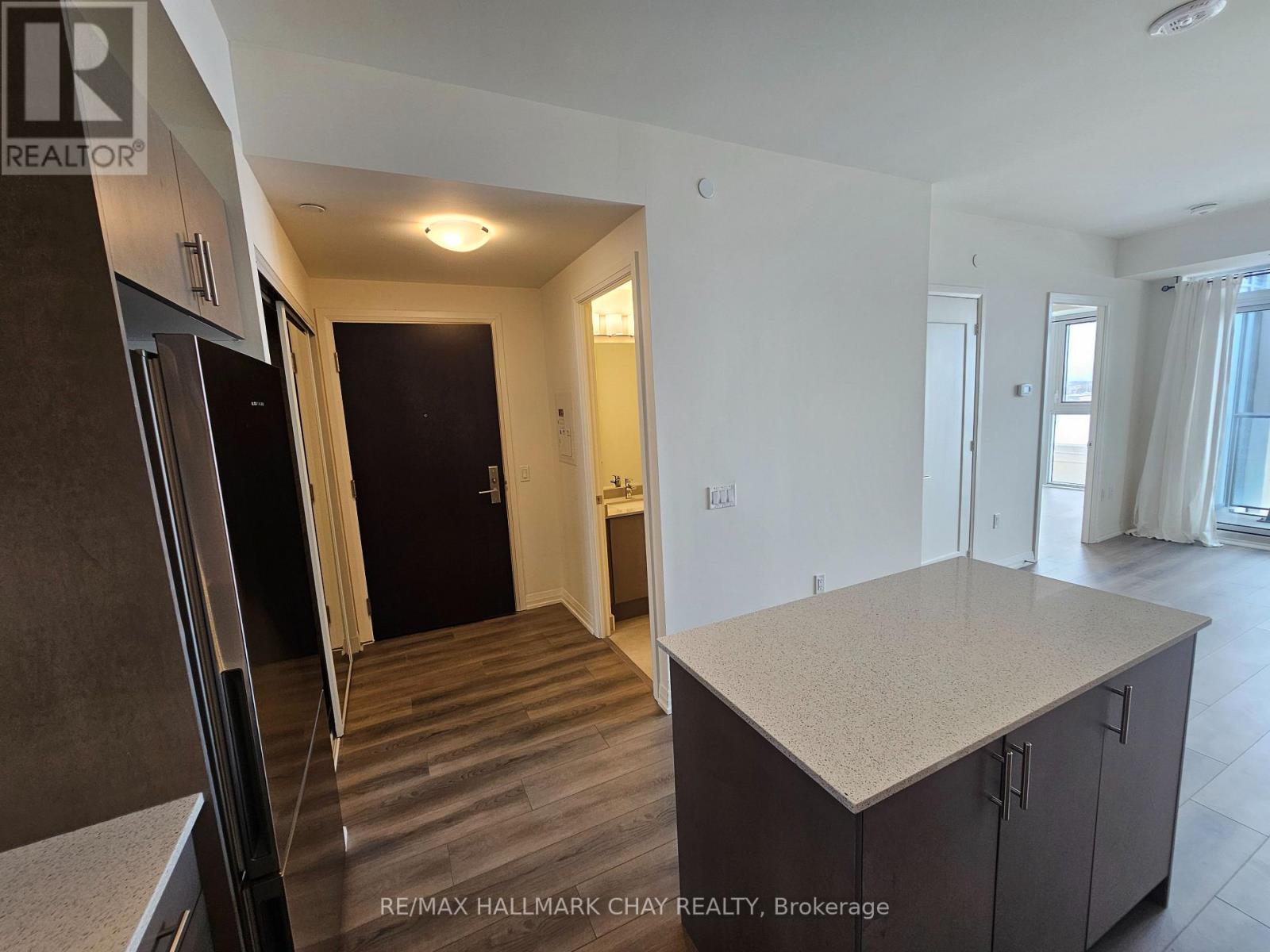 525 - 9000 Jane Street, Vaughan (Concord), Ontario  L4M 2M9 - Photo 5 - N12556778