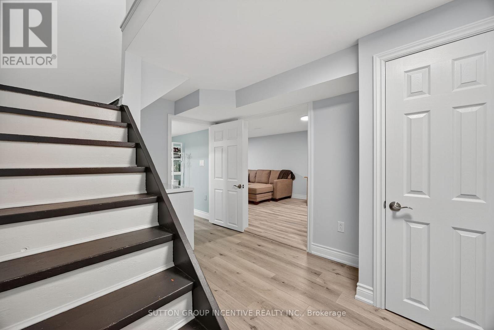 113 Garden Drive, Barrie (Allandale Heights), Ontario  L4N 5T9 - Photo 22 - S12556602