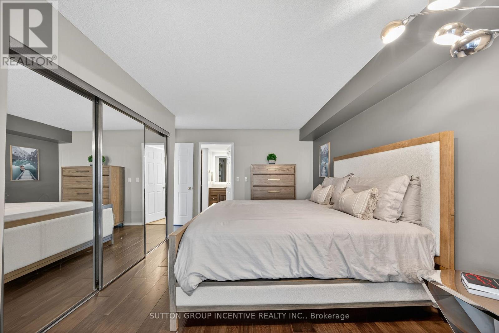 908 - 150 Dunlop Street E, Barrie (City Centre), Ontario  L4M 6H1 - Photo 16 - S12556648