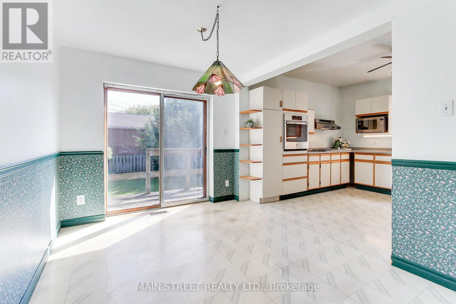 79 Simpson Avenue, Toronto, Ontario  M8Z 1E4 - Photo 17 - W12556622