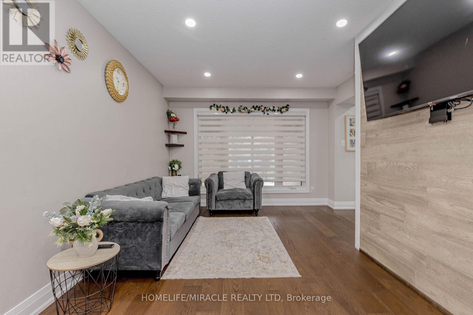 10 Festoon Place, Brampton, Ontario  L6T 4R4 - Photo 13 - W12556626