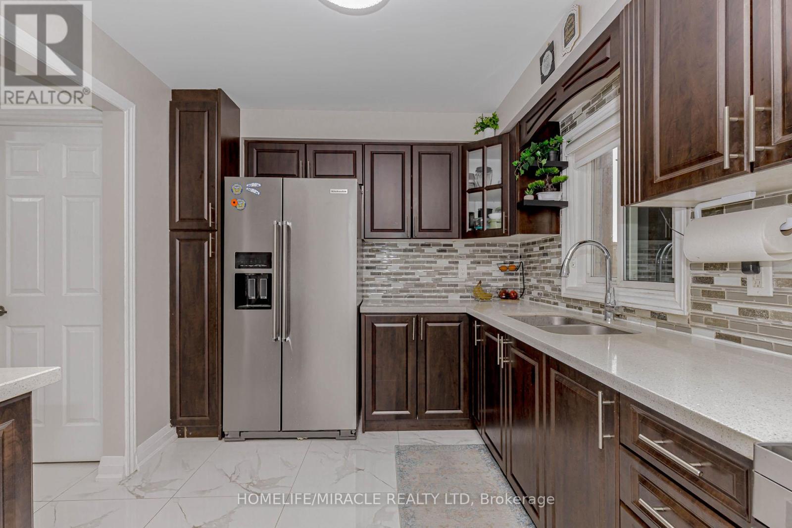 10 Festoon Place, Brampton, Ontario  L6T 4R4 - Photo 20 - W12556626