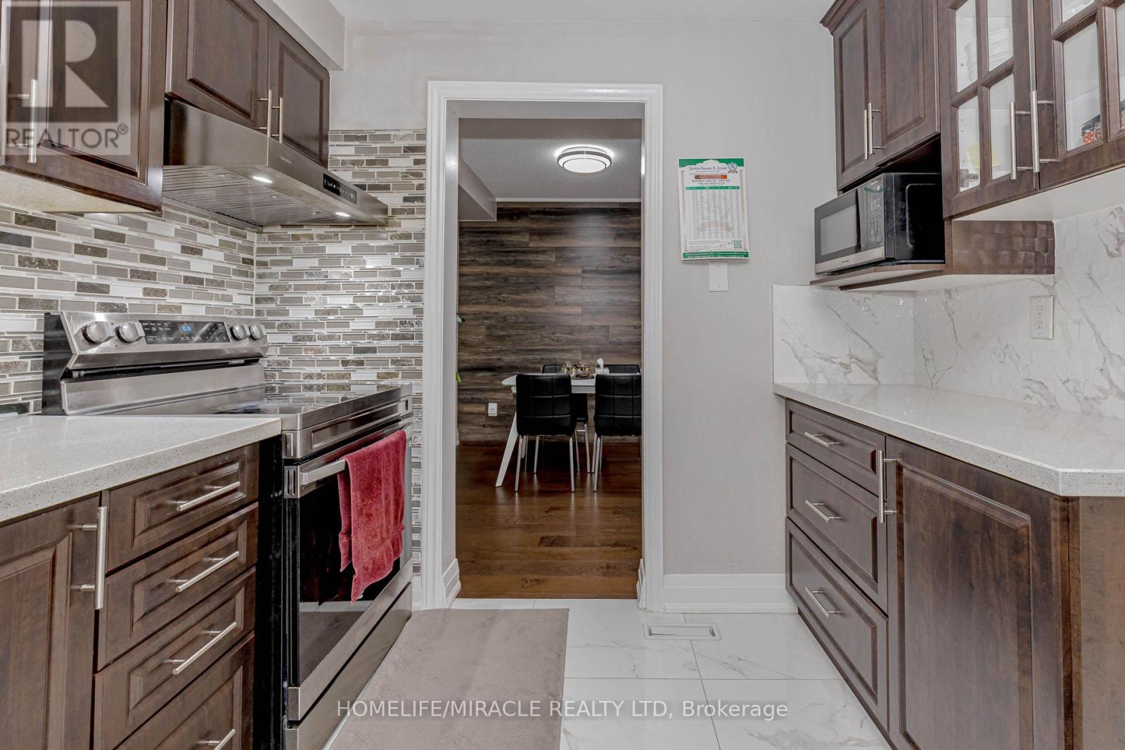 10 Festoon Place, Brampton, Ontario  L6T 4R4 - Photo 21 - W12556626