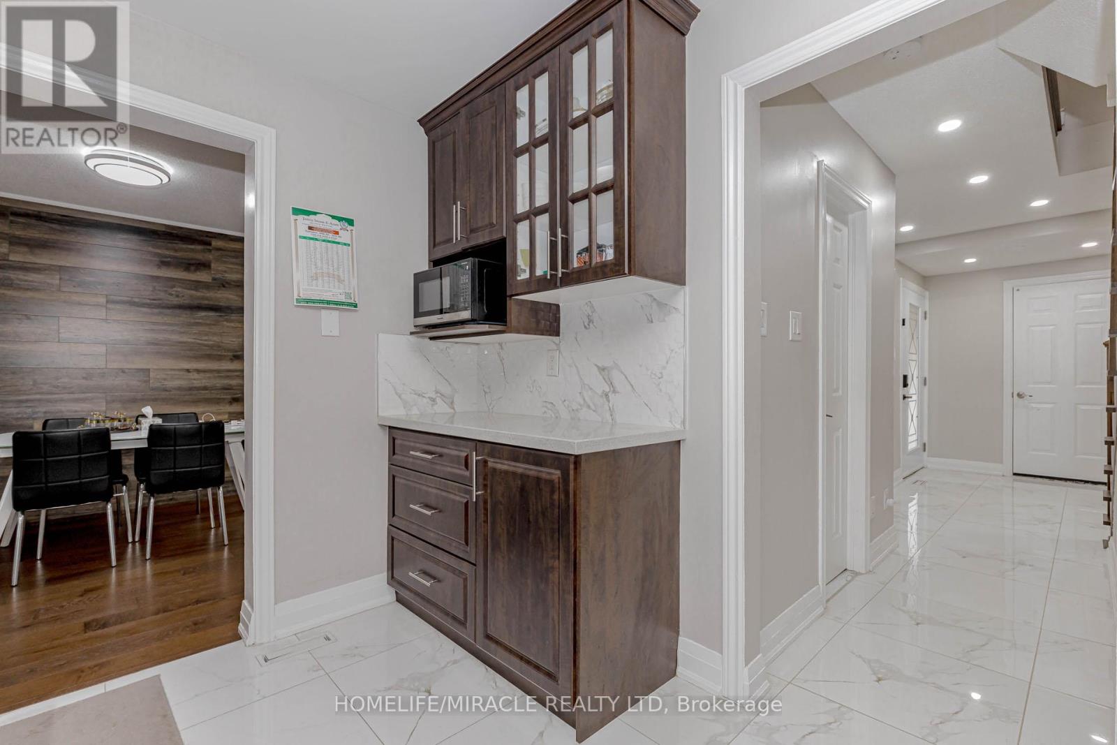 10 Festoon Place, Brampton, Ontario  L6T 4R4 - Photo 22 - W12556626