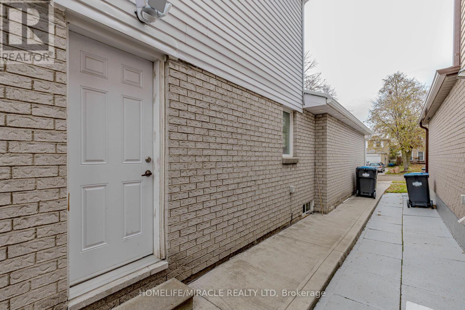 10 Festoon Place, Brampton, Ontario  L6T 4R4 - Photo 38 - W12556626