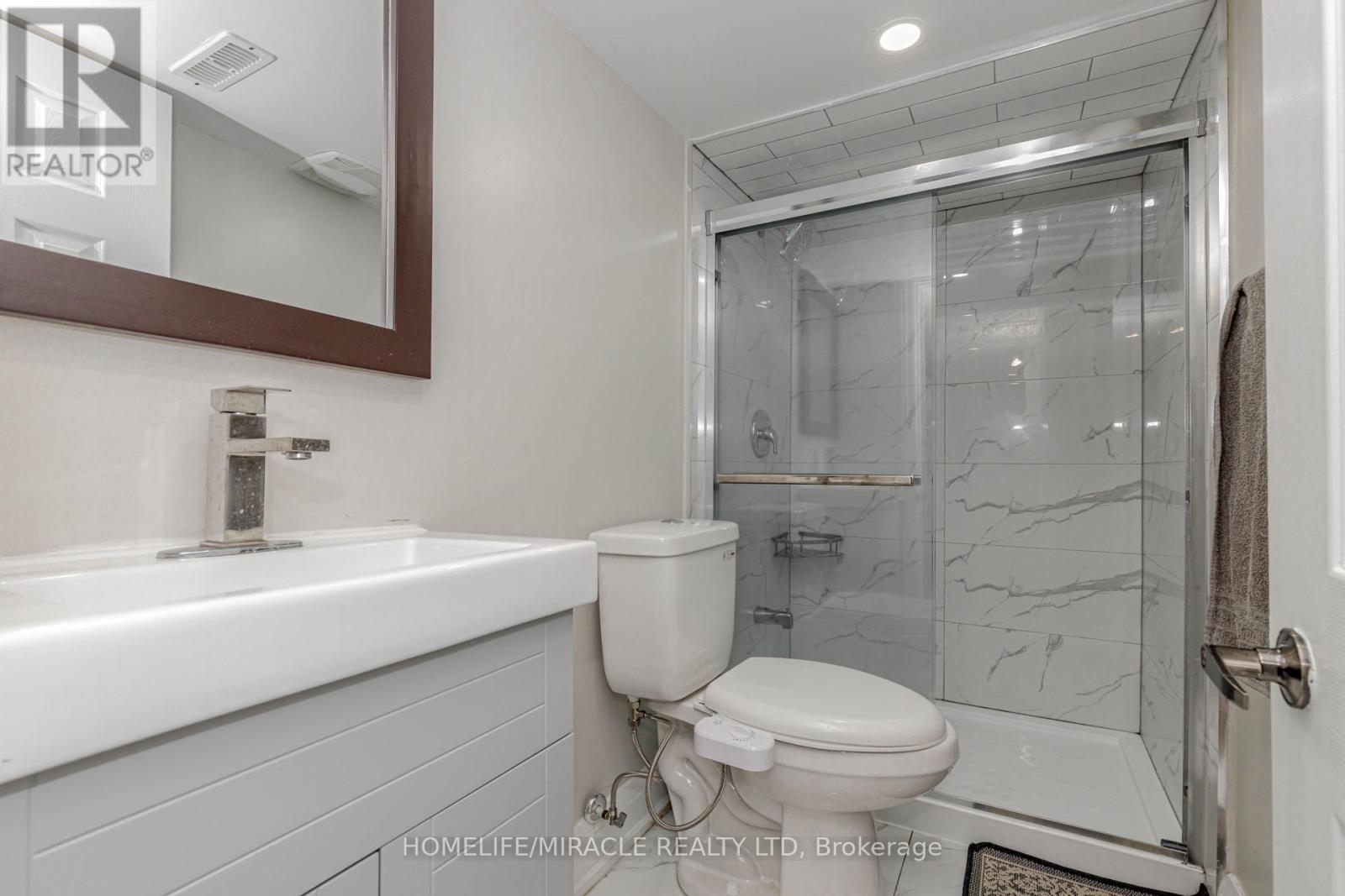 10 Festoon Place, Brampton, Ontario  L6T 4R4 - Photo 45 - W12556626