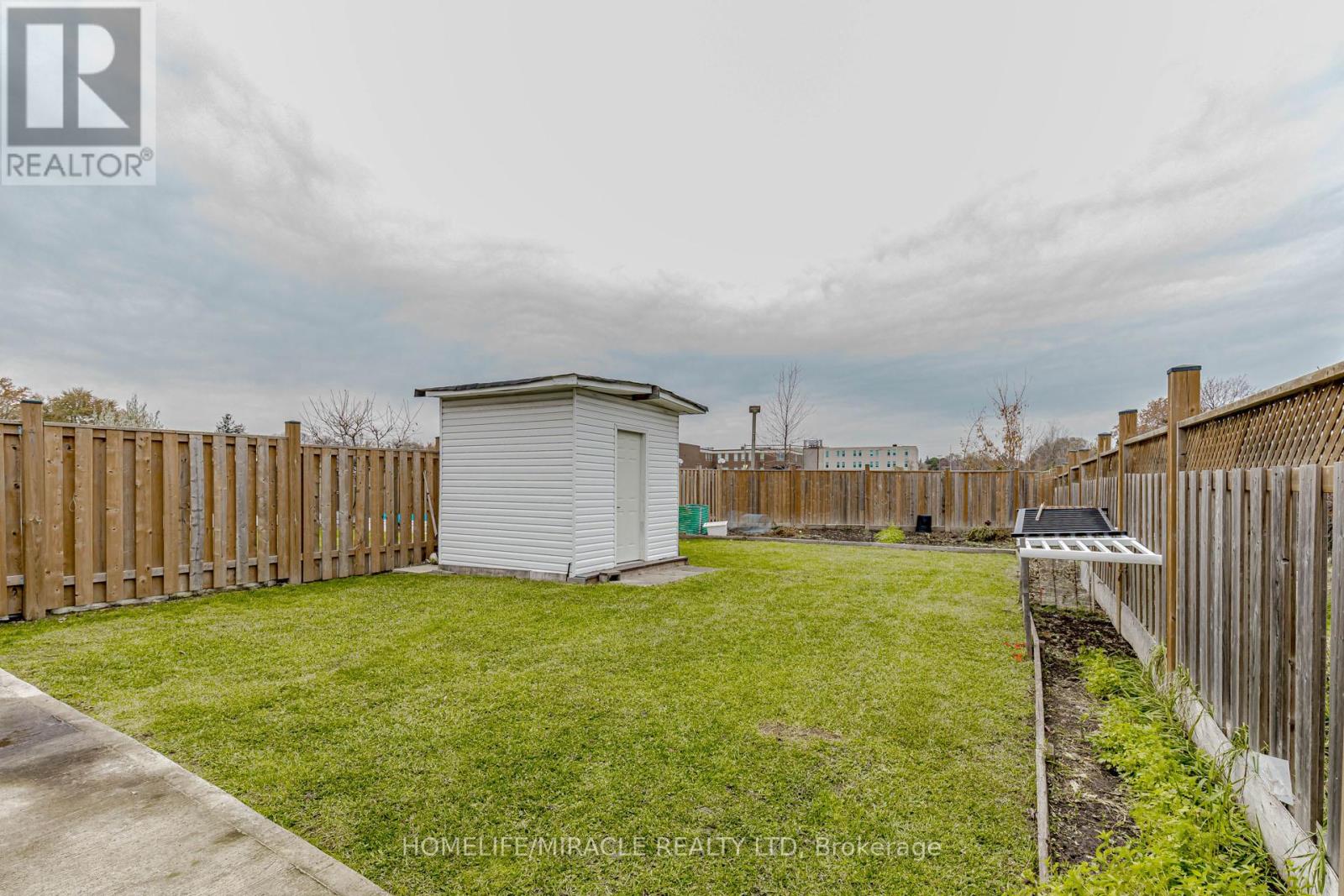 10 Festoon Place, Brampton, Ontario  L6T 4R4 - Photo 49 - W12556626