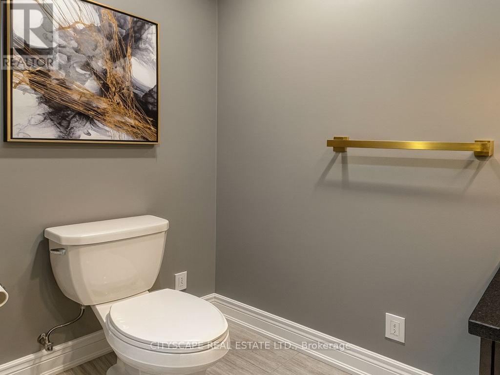 2449 Auckland Drive, Burlington, Ontario  L7L 7A9 - Photo 13 - W12556628