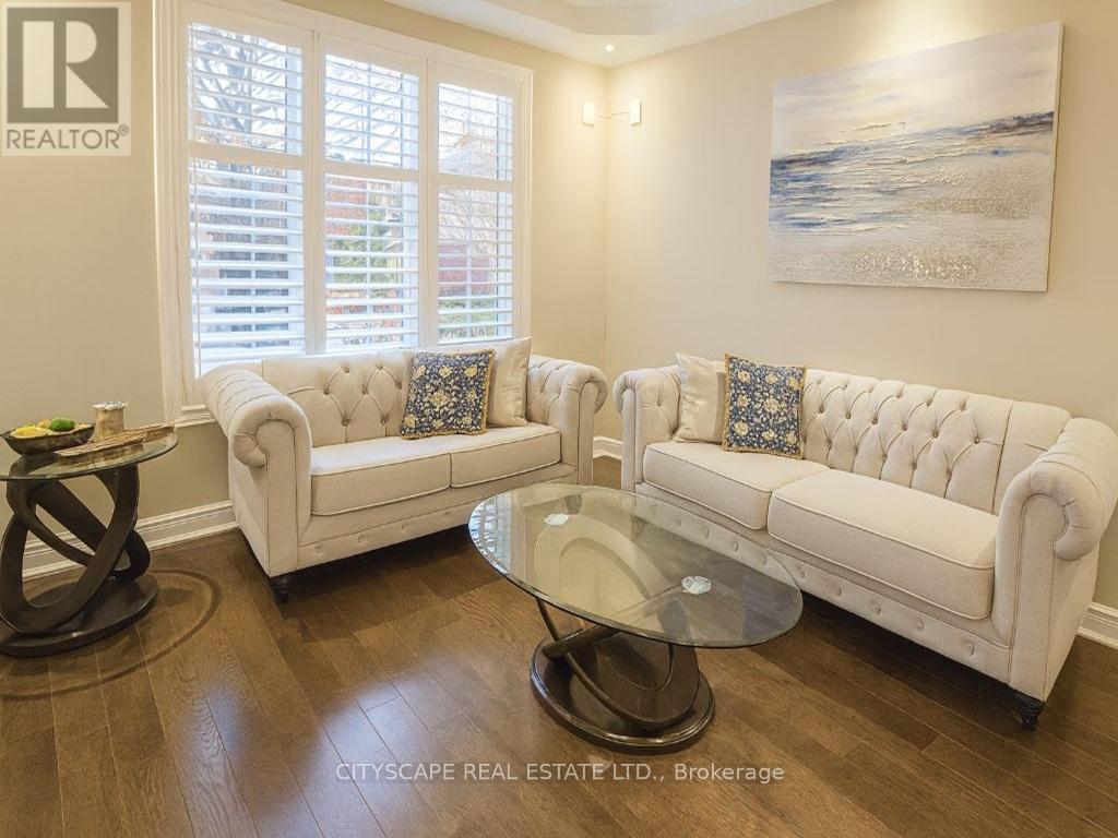 2449 Auckland Drive, Burlington, Ontario  L7L 7A9 - Photo 2 - W12556628