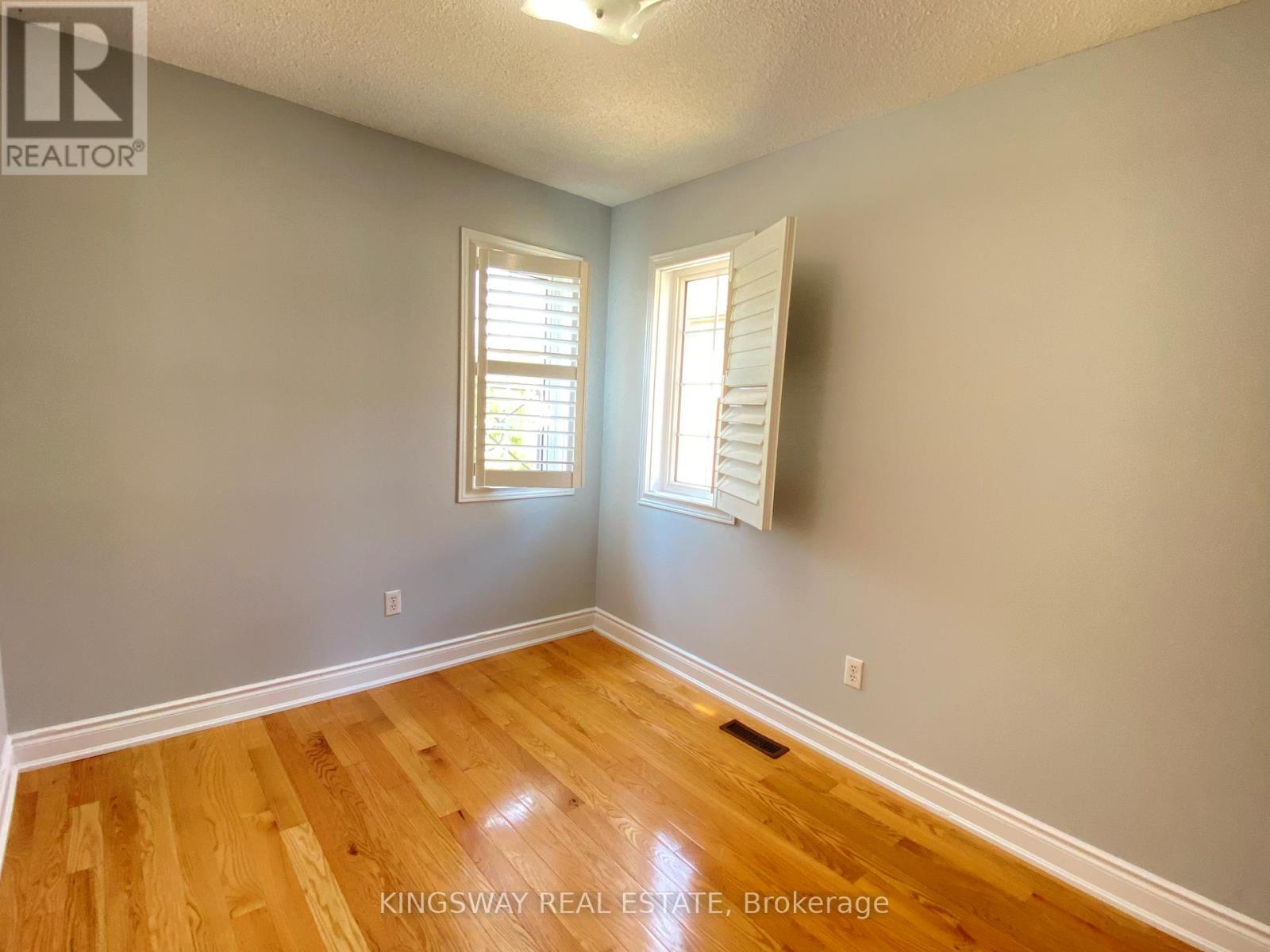 33 Caranci Crescent, Brampton, Ontario  L6P 1H3 - Photo 10 - W12556680