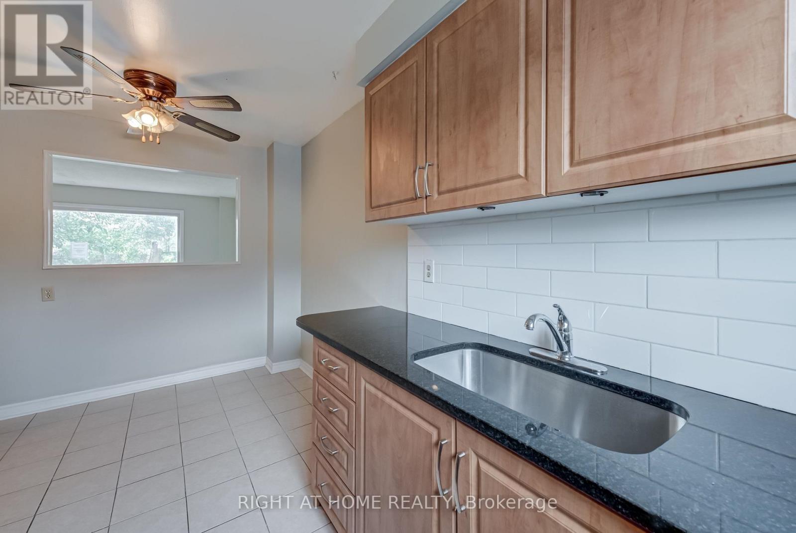 78 - 475 Bramalea Road, Brampton, Ontario L6T 2X2 - Photo 5 - W12556692