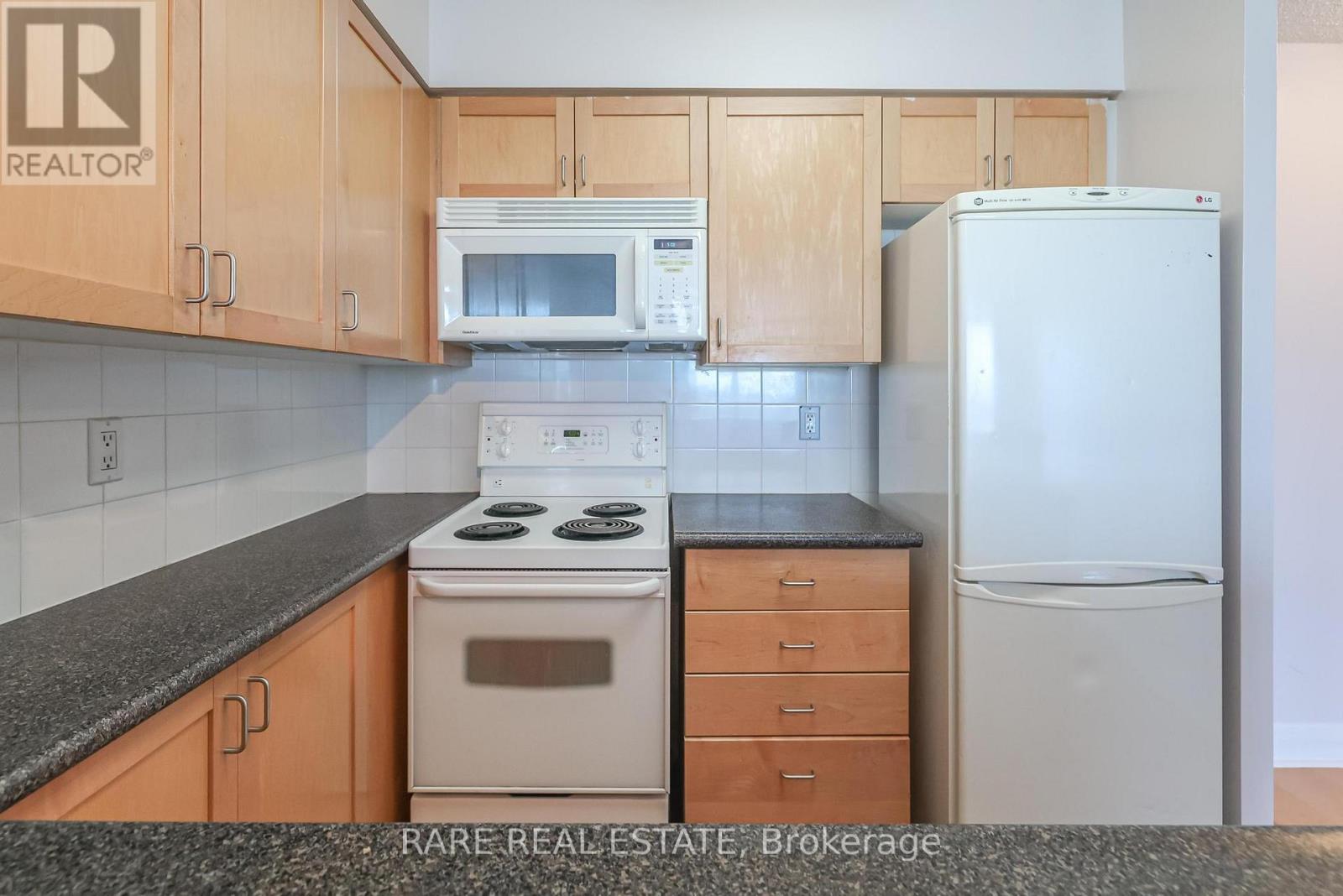 1404 - 2121 Lakeshore Boulevard W, Toronto, Ontario  M8V 4E9 - Photo 10 - W12556706