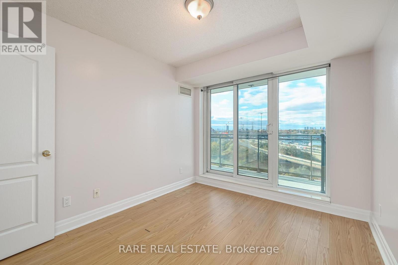 1404 - 2121 Lakeshore Boulevard W, Toronto, Ontario  M8V 4E9 - Photo 2 - W12556706