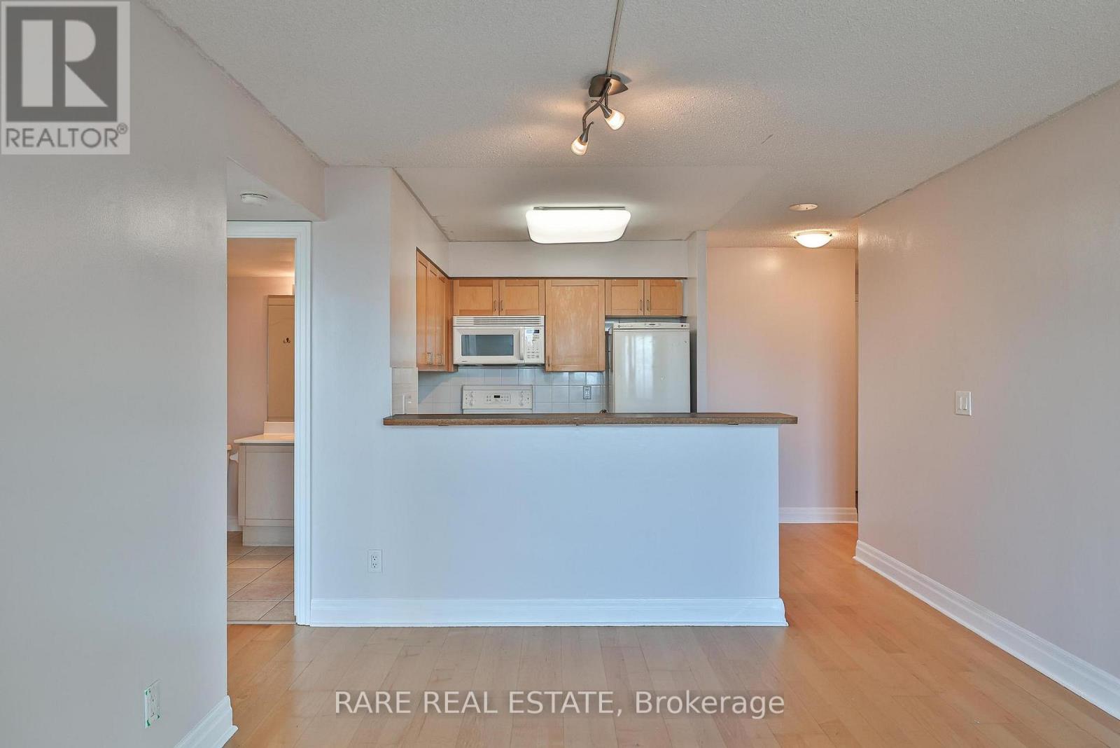 1404 - 2121 Lakeshore Boulevard W, Toronto, Ontario  M8V 4E9 - Photo 8 - W12556706