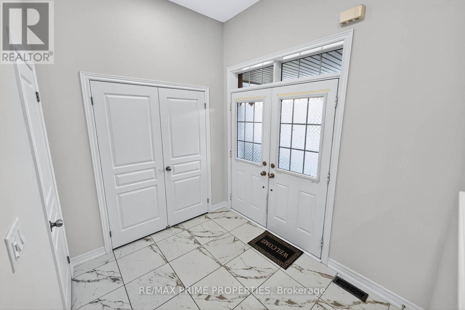 14 Primo Road, Brampton, Ontario  L7A 0Z1 - Photo 2 - W12556718