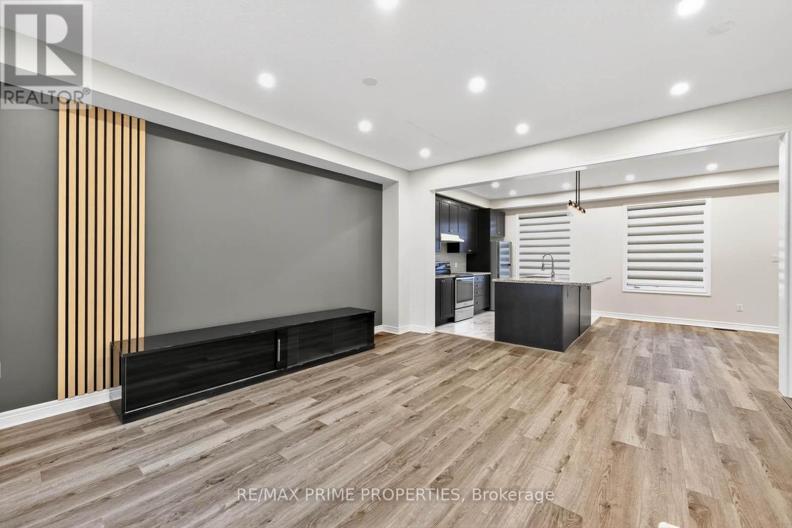 14 Primo Road, Brampton, Ontario  L7A 0Z1 - Photo 3 - W12556718