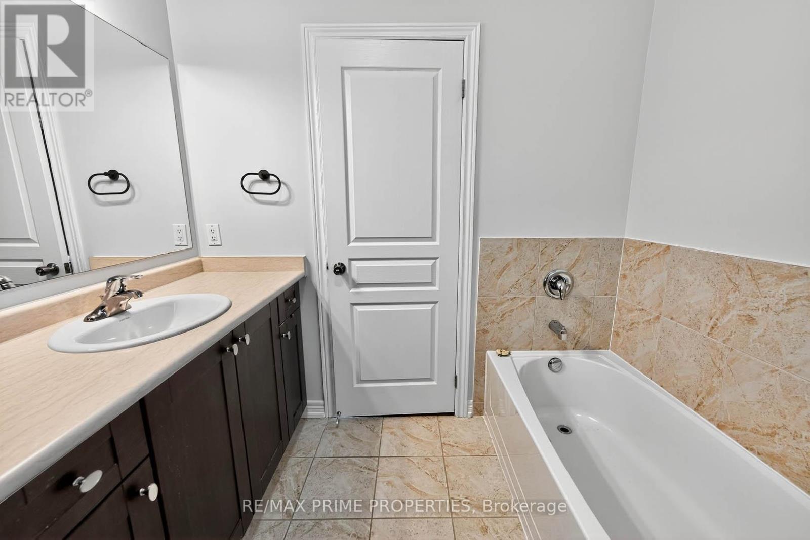 14 Primo Road, Brampton, Ontario  L7A 0Z1 - Photo 32 - W12556718