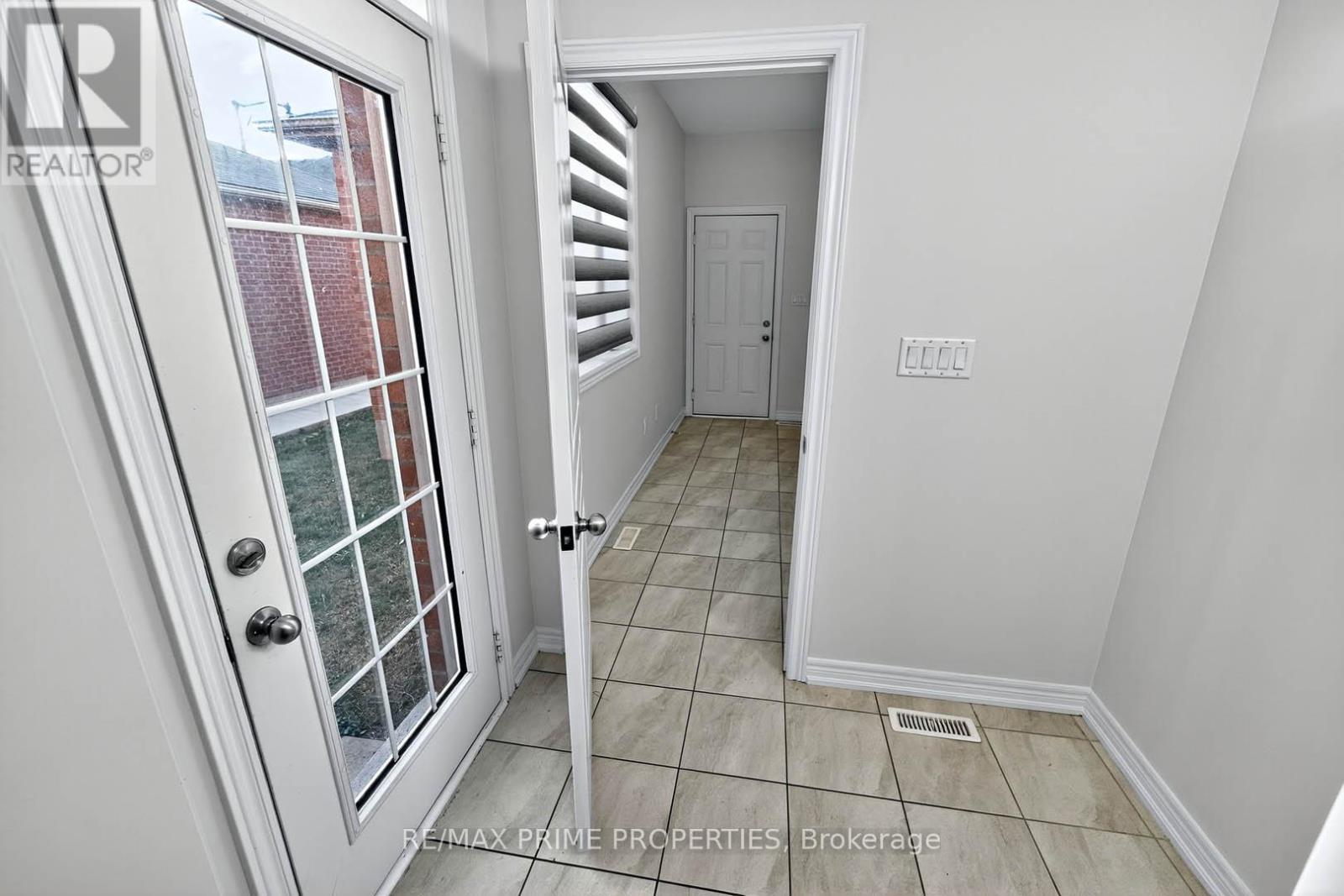 14 Primo Road, Brampton, Ontario  L7A 0Z1 - Photo 40 - W12556718