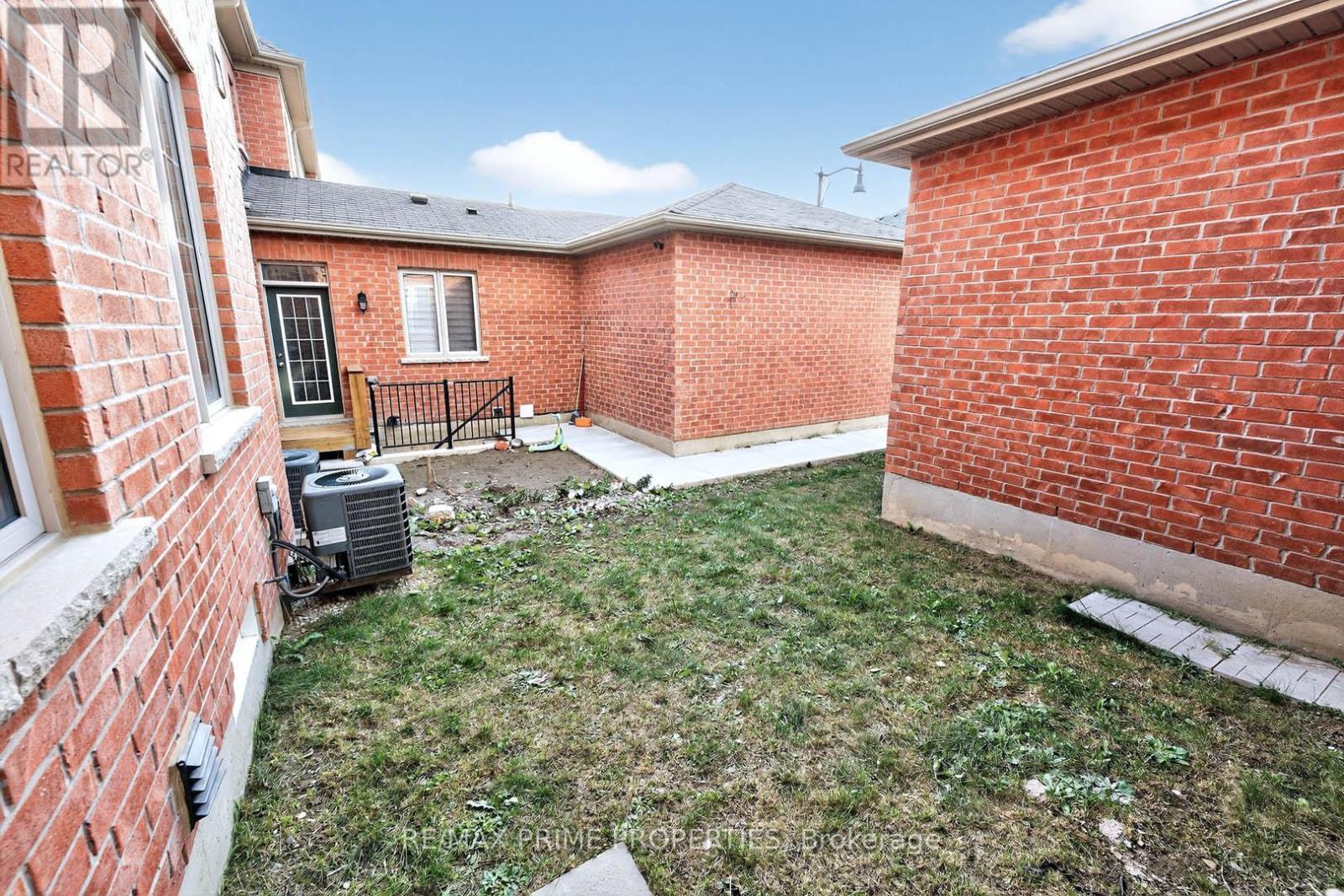 14 Primo Road, Brampton, Ontario  L7A 0Z1 - Photo 46 - W12556718