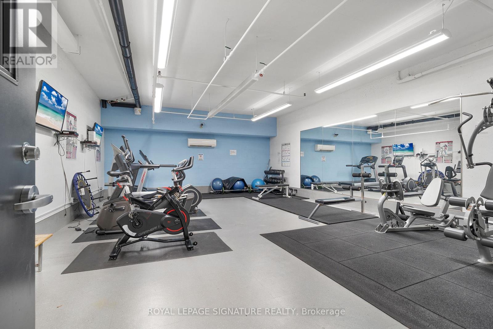 911 - 100 Quebec Avenue E, Toronto, Ontario  M6P 4B8 - Photo 26 - W12556732