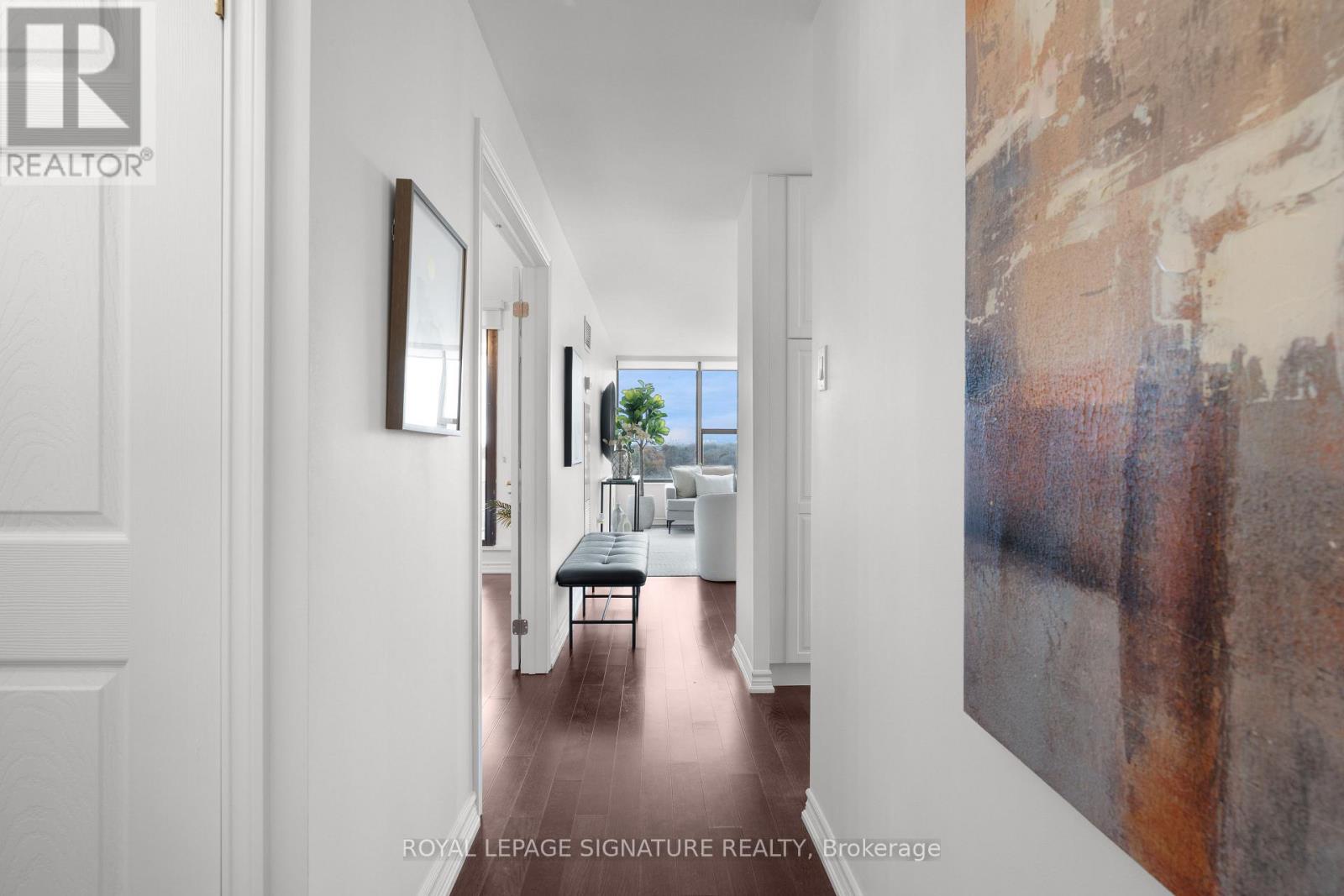 911 - 100 Quebec Avenue E, Toronto, Ontario  M6P 4B8 - Photo 4 - W12556732