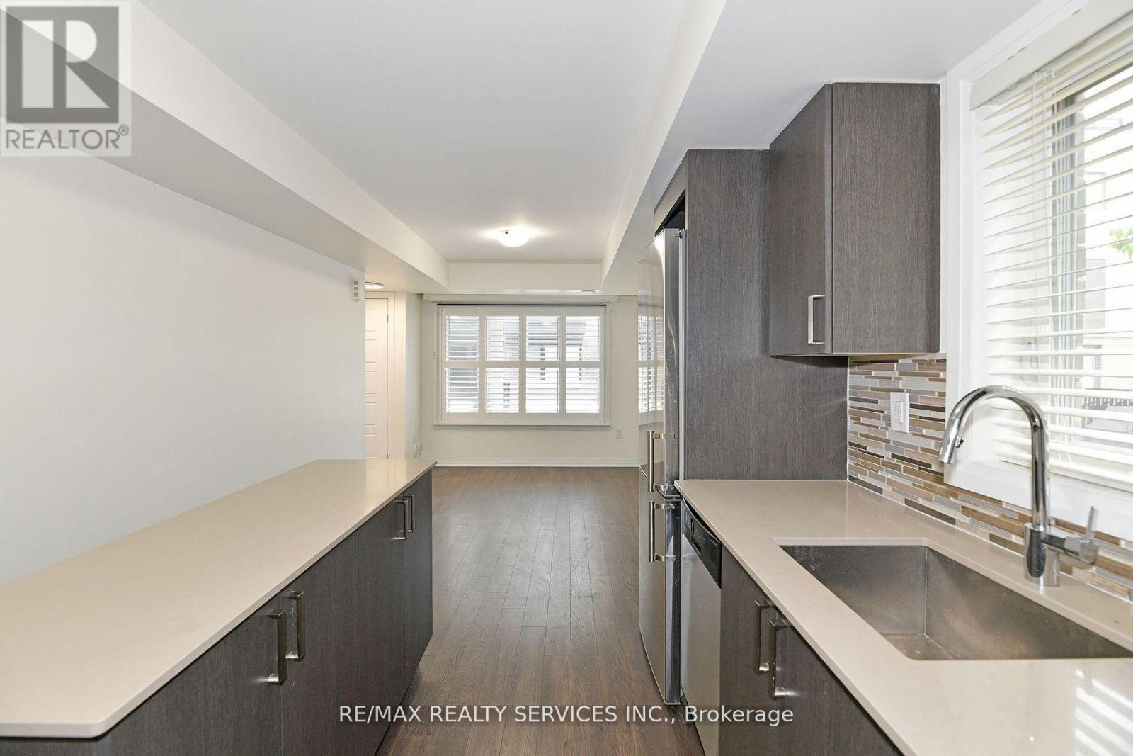 2 - 142 William Duncan Road, Toronto, Ontario  M3K 0C1 - Photo 11 - W12556768