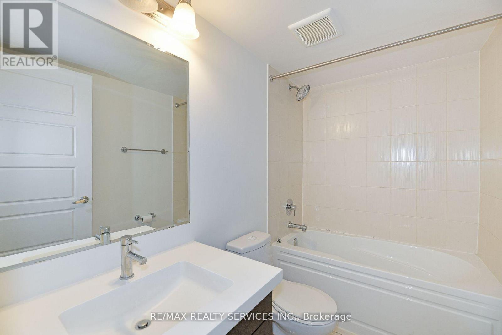 2 - 142 William Duncan Road, Toronto, Ontario  M3K 0C1 - Photo 15 - W12556768