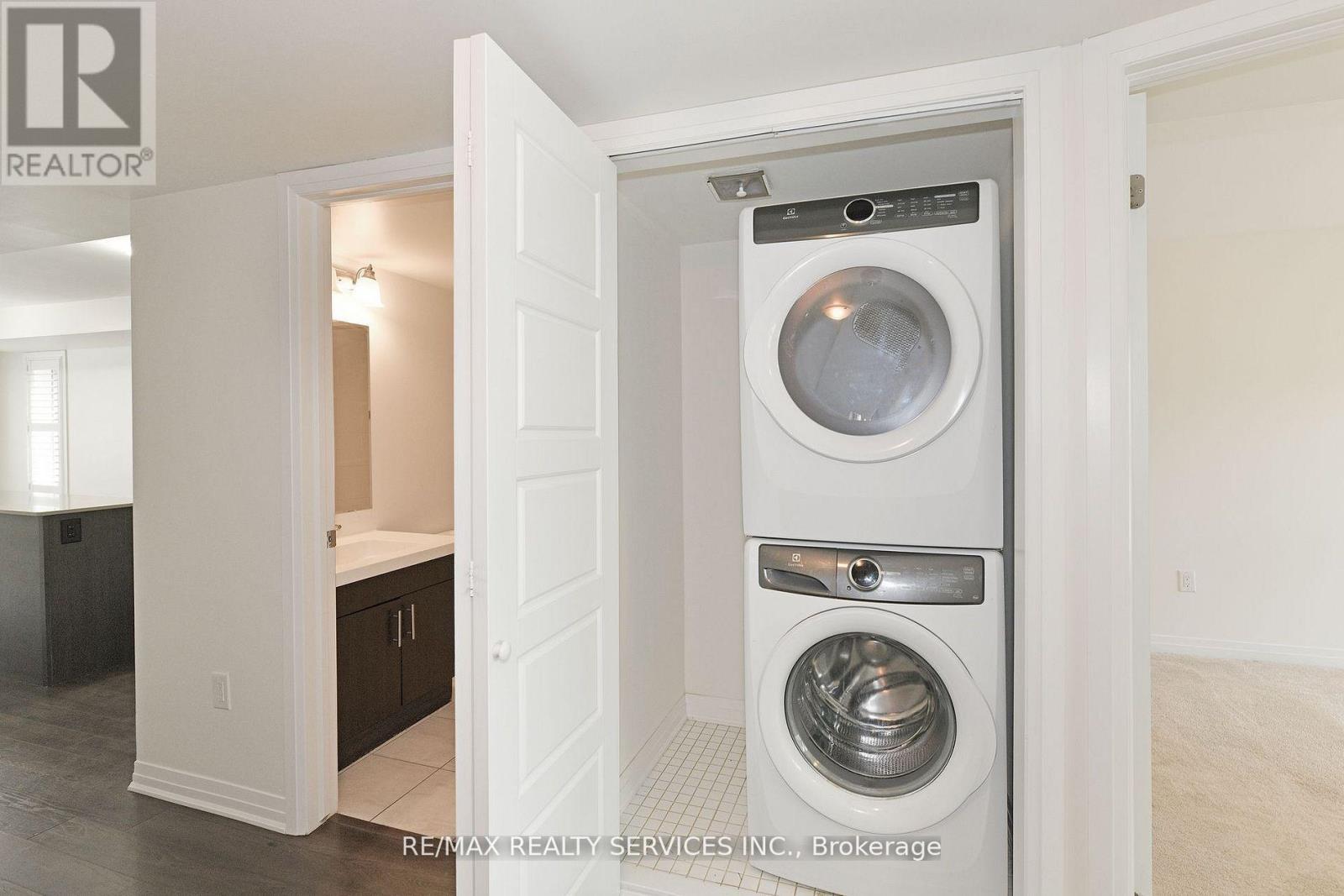 2 - 142 William Duncan Road, Toronto, Ontario  M3K 0C1 - Photo 20 - W12556768