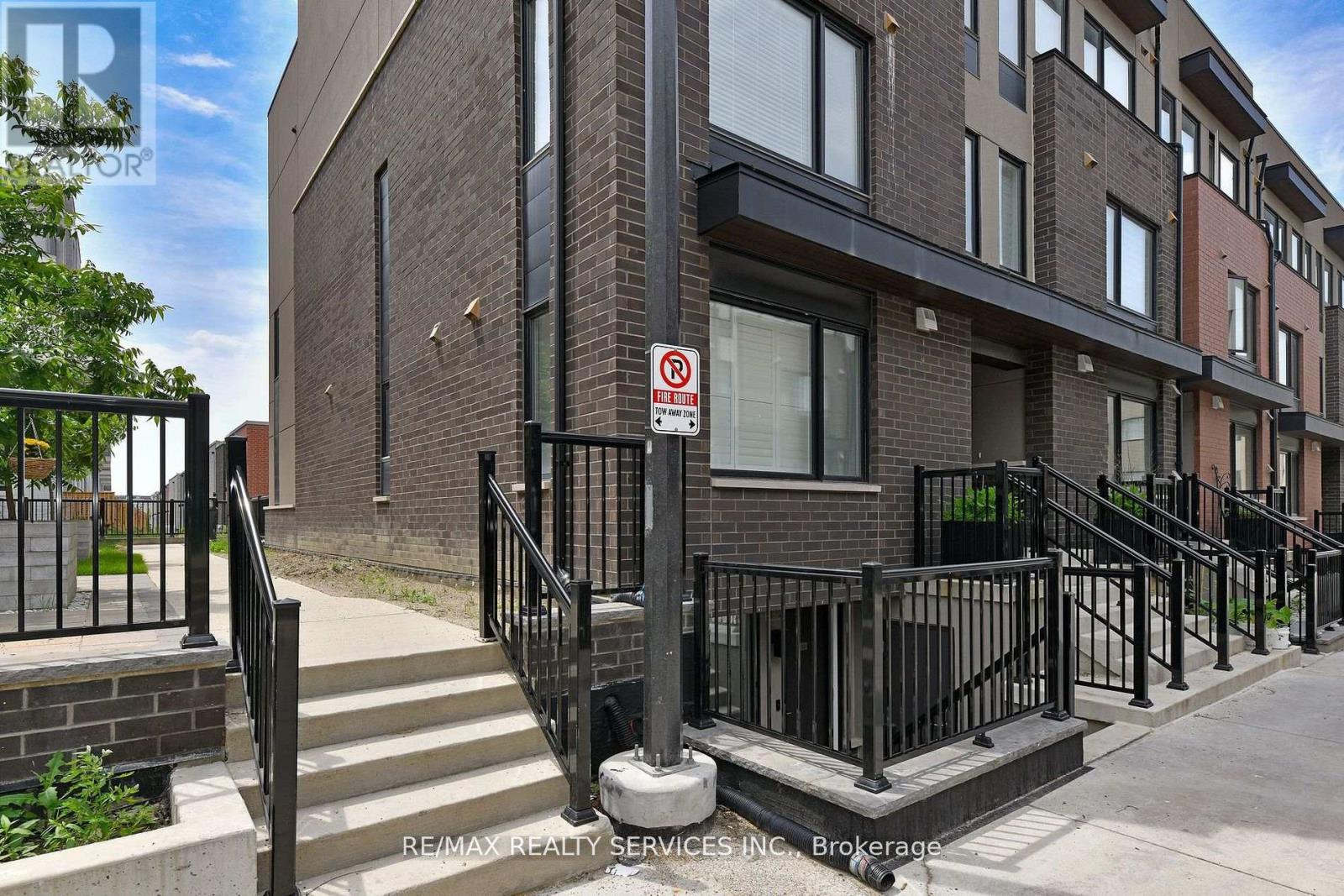 2 - 142 William Duncan Road, Toronto, Ontario  M3K 0C1 - Photo 29 - W12556768