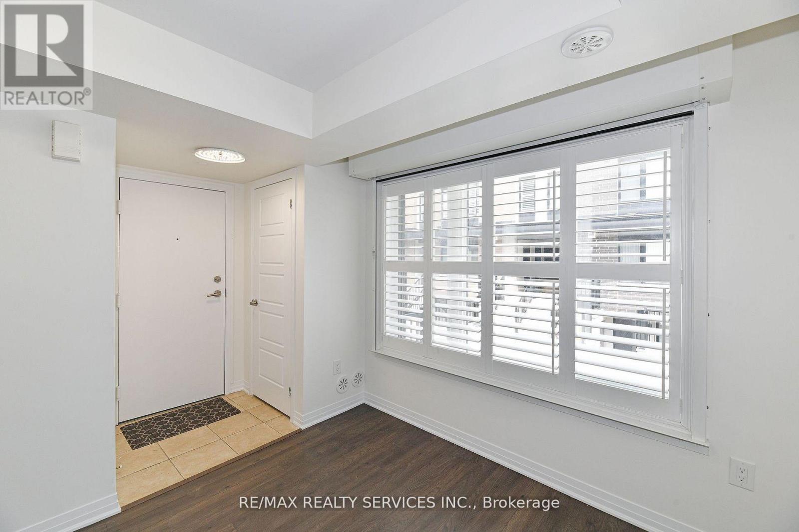 2 - 142 William Duncan Road, Toronto, Ontario  M3K 0C1 - Photo 3 - W12556768