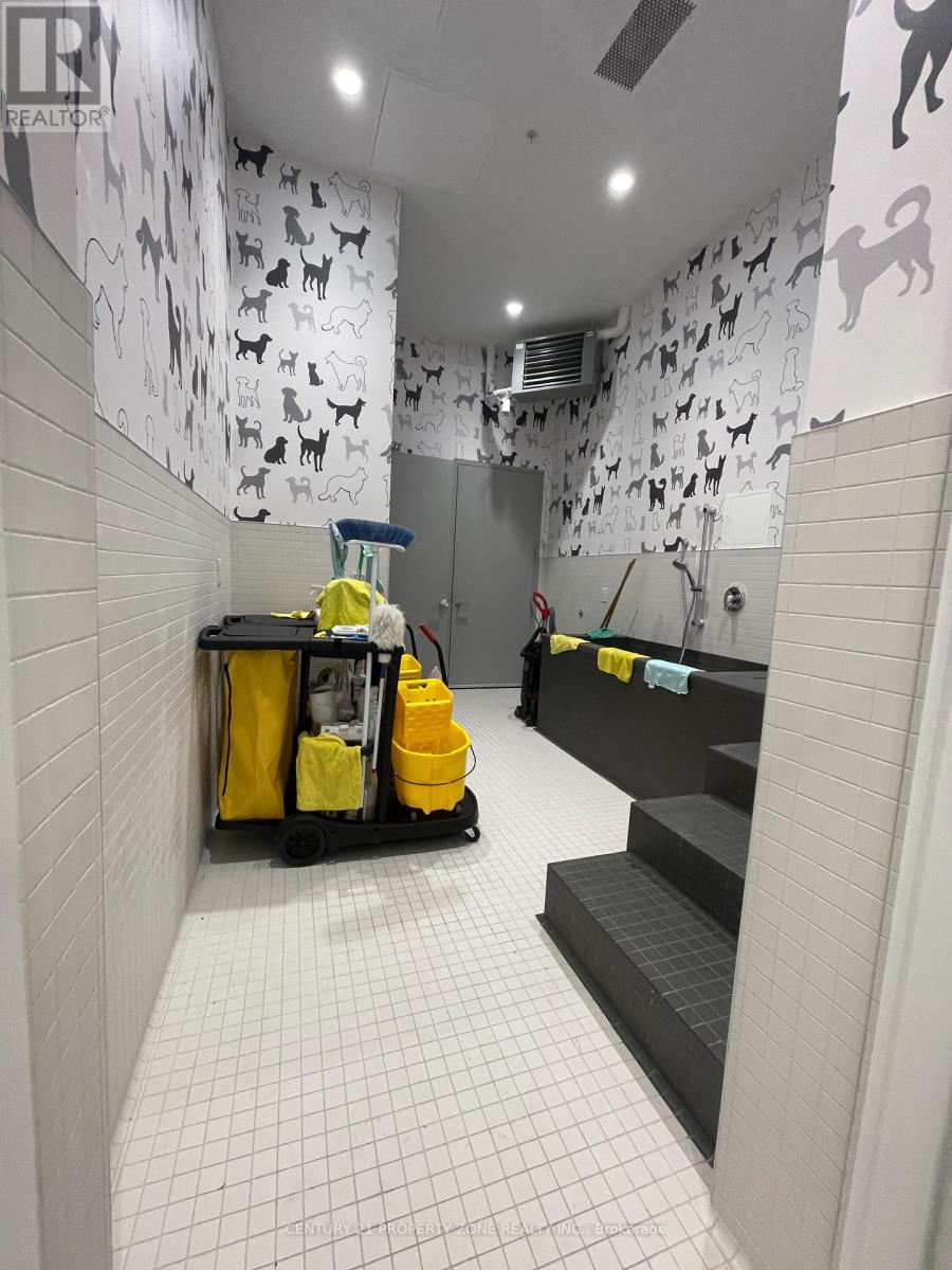 1812 - 3009 Novar Road, Mississauga, Ontario  L5B 0P9 - Photo 17 - W12556776