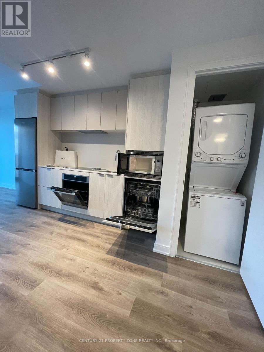 1812 - 3009 Novar Road, Mississauga, Ontario  L5B 0P9 - Photo 4 - W12556776