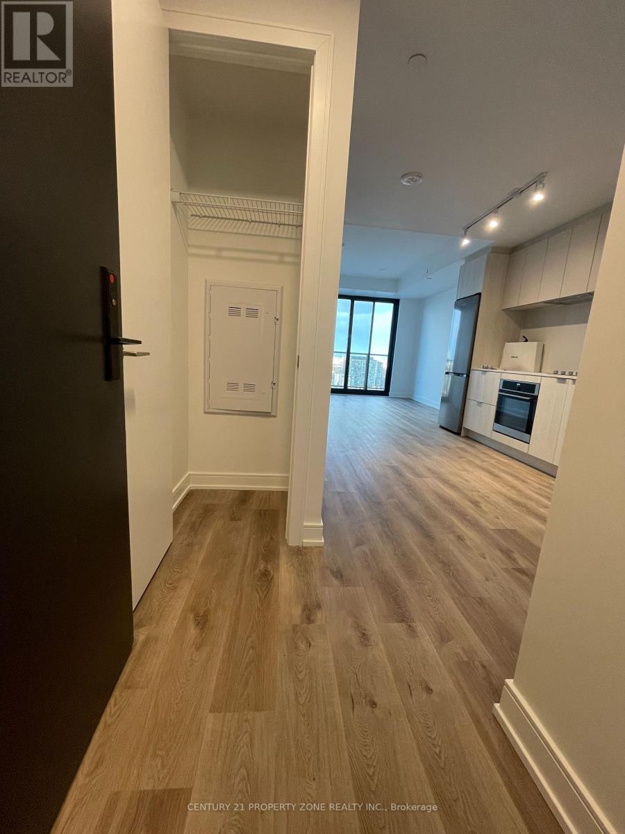 1812 - 3009 Novar Road, Mississauga, Ontario  L5B 0P9 - Photo 6 - W12556776