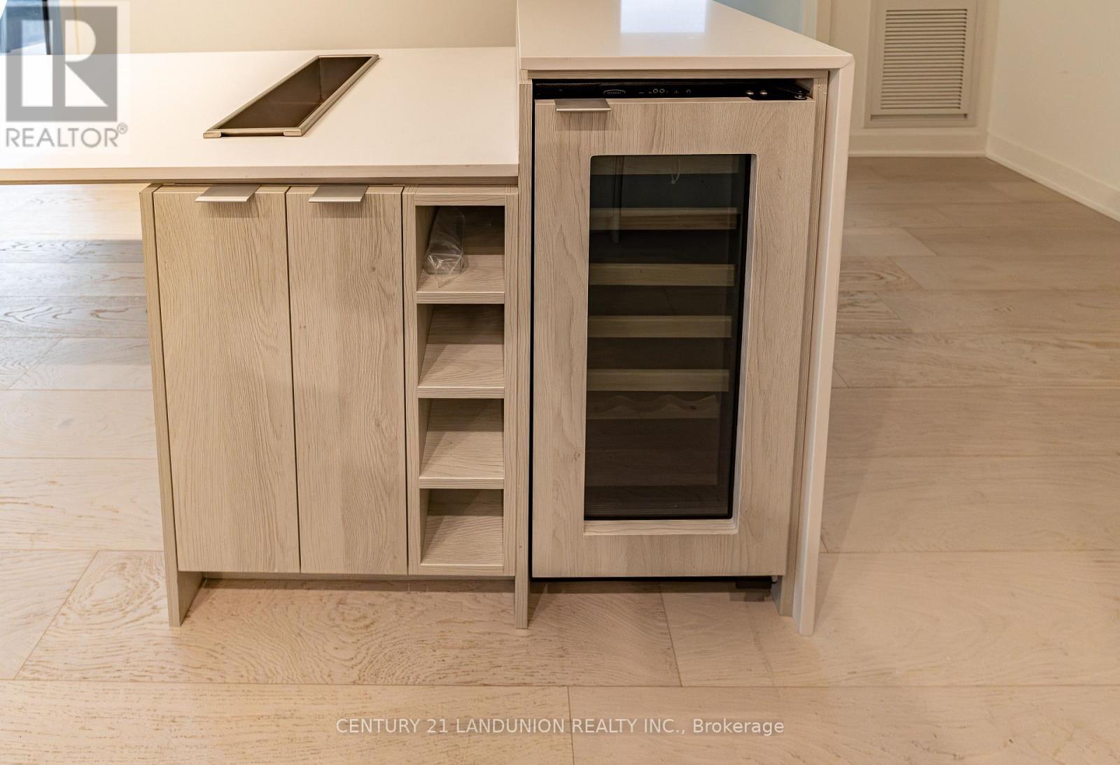 1312 - 11 Yorkville Avenue E, Toronto, Ontario  M4W 0B7 - Photo 17 - C12547676