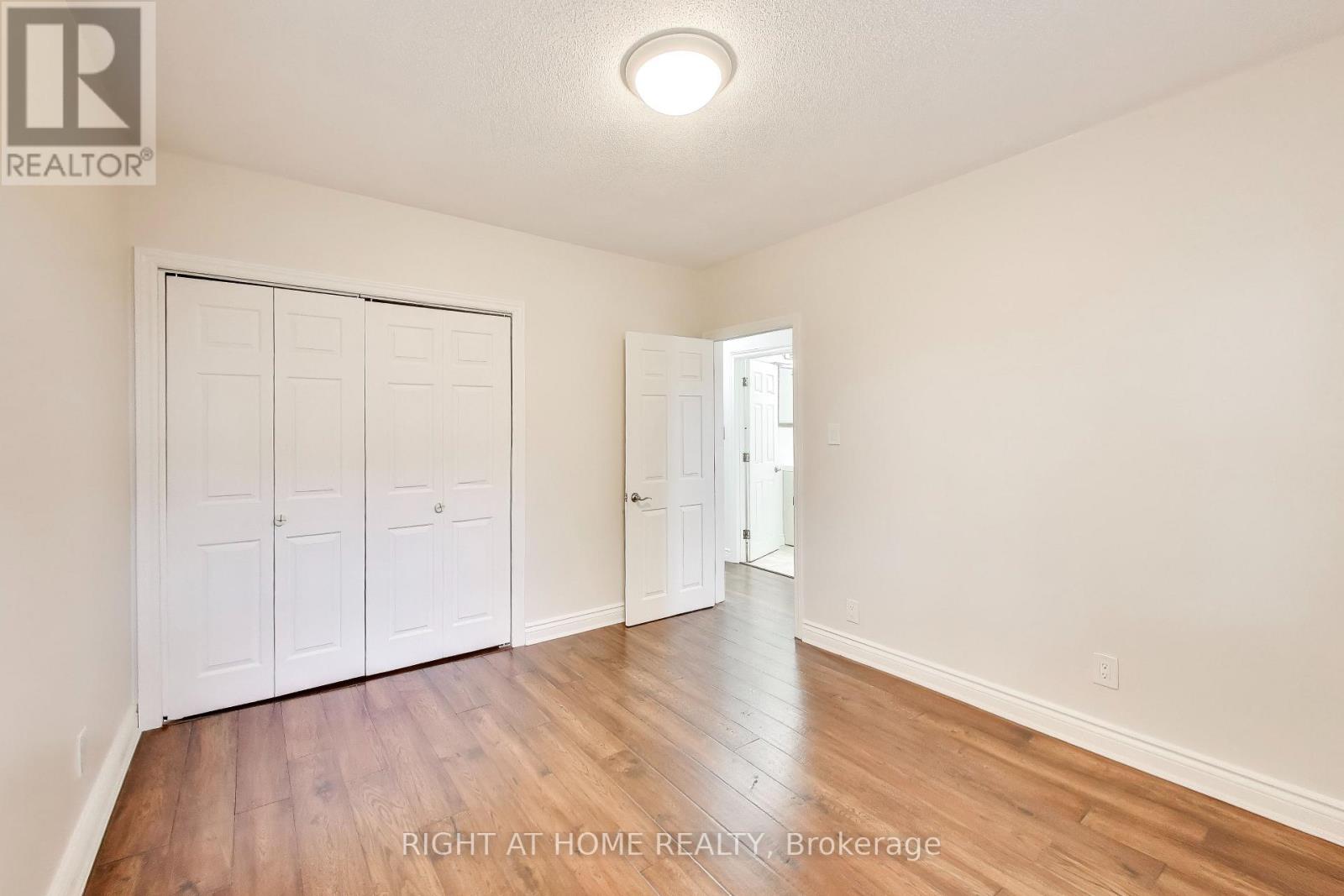 71 Mississauga Road N, Mississauga, Ontario  L5H 2H9 - Photo 10 - W12461165